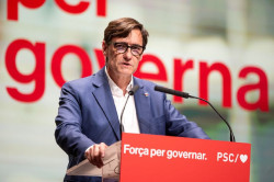 Illa sostiene que quien rechaza el refer&eacute;ndum "es la sociedad catalana", que est&aacute; "harta de divisiones"
