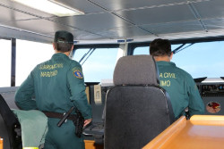 Interceptado un barco de recreo con un motor cuando hac&iacute;a maniobras con una narcolancha en Chipiona (C&aacute;diz)
