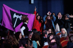 Interrumpen el acto de Igualdad para criticar a Montero: "Me gustar&iacute;a preguntar a la ministra qu&eacute; es una mujer"