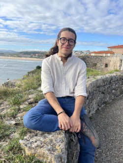 Investigadores analizan en Suances la nanotecnología aplicada a tratar el cáncer o mejorar placas fotovoltaicas