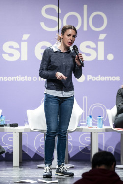 Irene Montero no quiere perder el sill&oacute;n y conmina a "sentarse cuanto antes" para reformar el s&iacute; es si 