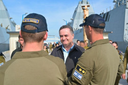 Israel afirma que sus buques de guerra han destruido la flota de Siria