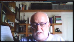 Javier Gómez-Acebo: "Los políticos han convertido el Congreso de los Diputados en un patio de colegio de insultos"