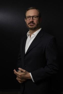 Javier Maroto se pregunta si modificar la sedici&oacute;n lo aceptan Page, Vara o Lamb&aacute;n 