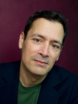 Jean-Baptiste Andrea, galardonado con el Goncourt Espa&ntilde;a por su novela `Cuidar de ella`