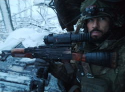 Joan Est&eacute;vez, `Mercenario` que luch&oacute; en Ucrania: "Aunque aumente el gasto, los soldados seguir&aacute;n cobrando 1.000 euros"