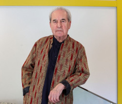 John Banville regresa con su seud&oacute;nimo Benjamin Black: "Los palestinos han sido muy &uacute;tiles para los reg&iacute;menes &aacute;rabes"
