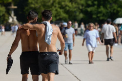 Julio se despide con m&aacute;s de media Espa&ntilde;a en riesgo por altas temperaturas el tercer d&iacute;a de la ola de calor