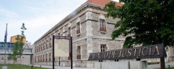Juzgan hoy en la Audiencia a un acusado de violar a una mujer en un trastero de Torrelavega
