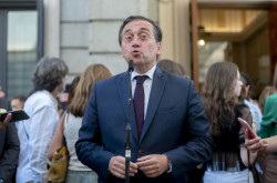 La Abogac&iacute;a del Estado, por mandato de S&aacute;nchez, aval&oacute; que el Gobierno en funciones pidiera a la UE la oficialidad de catal&aacute;n, euskera y gallego