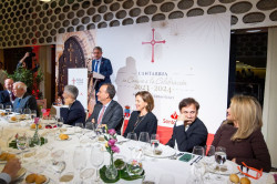 La alcaldesa de Santander Igual confirma que se ausentó de la cena de Cantabria en Fitur, porque no tenia ni silla ni plato 