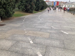 La alcaldesa de Santander   impulsará una campaña de concienciación para usuarios de bicis y patinetes