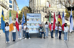 La alcaldesa  de Santander invita a los niños a conocer las principales tradiciones navideñas de 9 países europeos cuando no conocen las de su tierra Cantabria