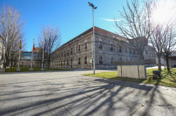 La Audiencia juzga desde hoy a doce acusados de traficar en las prisiones de El Dueso y Le&oacute;n