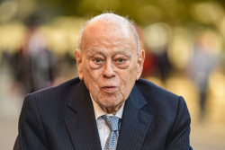 La Audiencia Nacional decide que Pujol sea juzgado por presunta corrupci&oacute;n y le permite seguirlo desde casa
