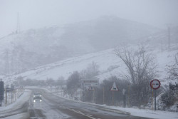 La borrasca `Fien` congela Espa&ntilde;a y deja numerosas incidencias, clases suspendidas y carreteras cortadas