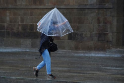 La borrasca `Ivo` toma el relevo a `Herminia` y deja desde ma&ntilde;ana lluvia generalizada, temporal mar&iacute;timo, viento y nieve