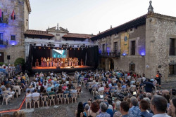 La cantaora Alba Carmona presenta este viernes su nuevo trabajo, `Cantora`, en el 44º Festival de Verano de Camargo