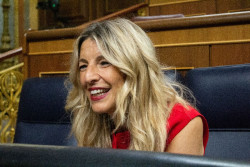 La comunista D&iacute;az agradece, dice, a la patronal sus aportaciones a la reforma del subsidio por desempleo
