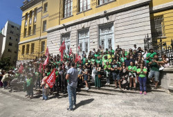 La Consejería de Educación ha cifrado en un 36,8% el seguimiento de la huelga del profesorado de los centros públicos convocada para este jueves por el aumento  salarial, 