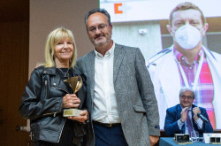 La doctora Rosa Esparza cree que la figura del médico y la Atención Primaria se están devaluando en Cantabria