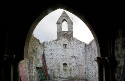 La ermita de Cintul y la Gr&uacute;a/Draga Priestman, ambos en Cantabria, a la Lista Roja del Patrimonio por su mal estado