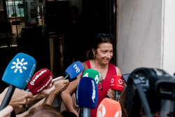  La exconcejal socialista Leire D&iacute;ez se da de baja del PSOE y Ferraz suspende el expediente informativo