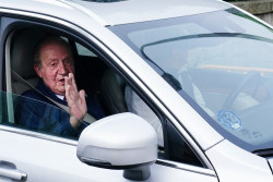 La FAPE denuncia la "falta de transparencia" de la Casa Real ante el encuentro de Felipe VI y su padre el Rey Juan Carlos
