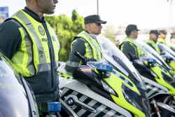 La Guardia Civil de Tr&aacute;fico aplaza el uso del chaleco airbag ante la activaci&oacute;n involuntaria en varios agentes