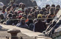 La Iglesia propone "desideologizar" el tema de las migraciones para "desencallar" la situaci&oacute;n