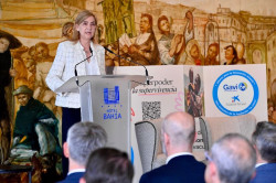 La Infanta Cristina asiste en Santander al acto de conmemoración de la Alianza para la Vacunación Infantil