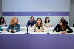 La ministra comunista  Belarra  pide el cese de la ministra de defensa Robles por investigar a delincuentes y posibles terroristas 