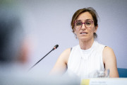 La ministra de S&aacute;nchez,M&oacute;nica Garc&iacute;a, dice que los ceuties han abrazado  la invasi&oacute;n y que todav&iacute;a queden 5.000 marroqu&iacute;es 