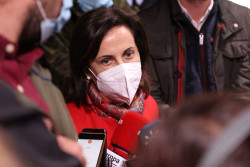 La ministra Robles ruega a su compa&ntilde;era la ministra  Belarra que pida a Putin que pare esta masacre en Ucrania"