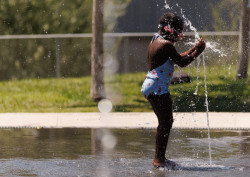 La mitad del pa&iacute;s continuar&aacute; hoy en riesgo por calor mientras seguir&aacute; nublado en el Cant&aacute;brico