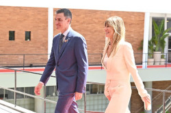 La mujer del presidente S&aacute;nchez ser&aacute; juzgada por un jurado popular por malversaci&oacute;n de caudales p&uacute;blicos y tr&aacute;fico de influencias   