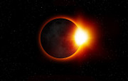 La OCU recuerda que las &uacute;nicas gafas adecuadas para el eclipse son las espec&iacute;ficas para la observaci&oacute;n directa del Sol