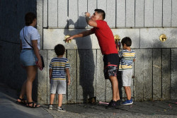 La ola de calor, que terminar&aacute; el domingo, registrar&aacute; estos d&iacute;as temperaturas de entre 7 y 12&ordm;C m&aacute;s altas de lo normal