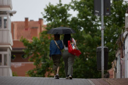 La Pen&iacute;nsula continuar&aacute; este lunes con el descenso de las temperaturas y lluvias persistentes en el extremo norte