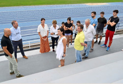 La pista de atletismo del Ruth Beitia renueva gradas y vestuarios tras una inversi&oacute;n de 316.000 euros