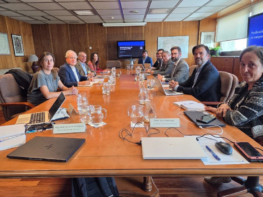 La planificaci&oacute;n el&eacute;ctrica contempla la repotenciaci&oacute;n de la Pasiega y una subestaci&oacute;n el&eacute;ctrica de 400kV en Pi&eacute;lagos