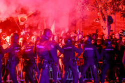 La Polic&iacute;a detect&oacute; unos 200 infiltrados de "est&eacute;tica ultra" entre manifestantes pac&iacute;ficos en la protesta de Ferraz
