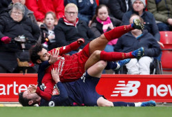 La Premier League, la Ligue 1 y la Bundesliga tambi&eacute;n se suspenden hasta principios de abril