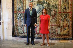 La presidenta del Congreso acude ma&ntilde;ana a Zarzuela para informar al Rey y que pueda ordenar las consultas de investidura