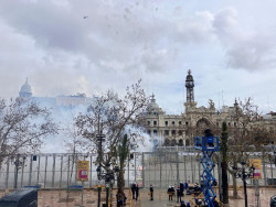 La primera `masclet&agrave;` de las Fallas 2025 homenajea a las v&iacute;ctimas de la dana para "devolverles la alegr&iacute;a"