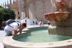 La primera ola de calor del verano empieza este s&aacute;bado con 35 provincias con avisos, 18 en nivel naranja