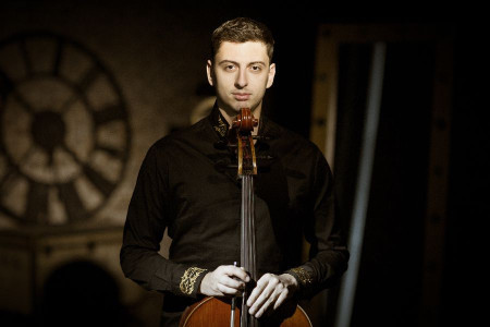 La Sala Argenta recibe el jueves al violonchelista Narek Hakhnazaryan y la Wiener Kammerorchester