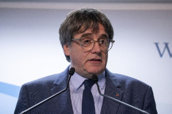 La teniente fiscal del Supremo, es decir S&aacute;nchez, se opone a investigar a Puigdemont por terrorismo en `Tsunami`