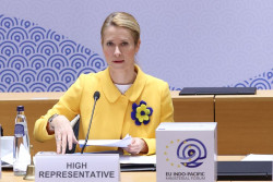 La UE pide m&aacute;s sanciones a Rusia para que "deje de fingir que negocia y necesite sentarse a negociar"