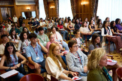  La UIMP convoca 160 becas para el `Aula Ortega y Gasset` y para el `Aula Blas Cabrera`